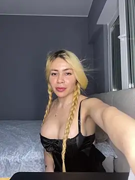 Snapshot of sabriloirinha chatting on 06.15.26 sabriloirinha online show from 06.15.26