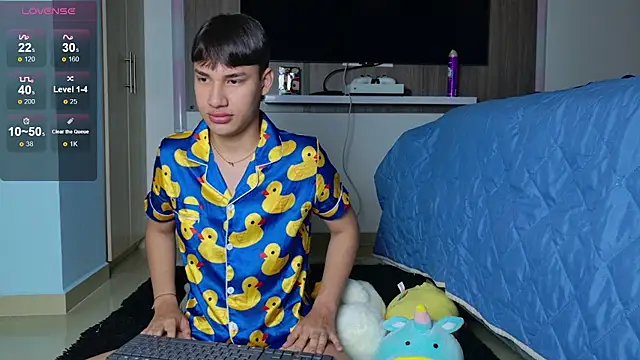 Snapshot of Angel__TheKing chatting on 06.17.26 Angel TheKing online show from 06.17.26