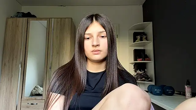 Snapshot of SpanishRooter chatting on 07.17.26 SpanishRooter online show from 07.17.26