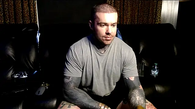Snapshot of nathaniel_13 chatting on 06.17.26 nathaniel 13 online show from 06.17.26