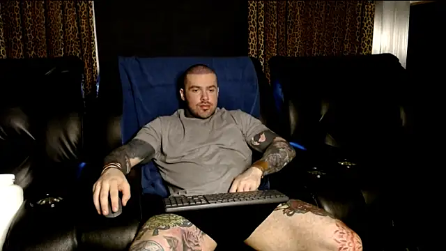 Snapshot of nathaniel_13 chatting on 07.04.26 nathaniel 13 online show from 07.04.26