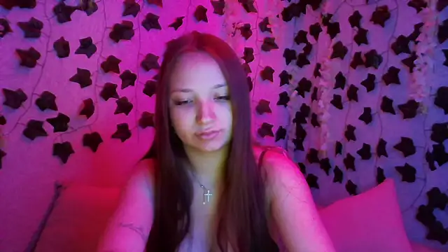 Snapshot of SafinaRose chatting on 06.25.26 SafinaRose online show from 06.25.26