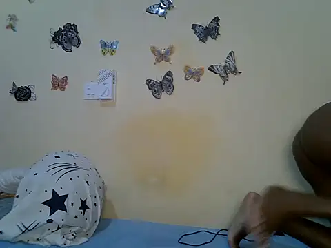 Snapshot of Selassie- chatting on 07.22.26 Selassie- online show from 07.22.26