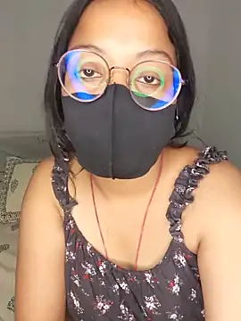 Snapshot of hottydisha chatting on 06.18.26 hottydisha online show from 06.18.26