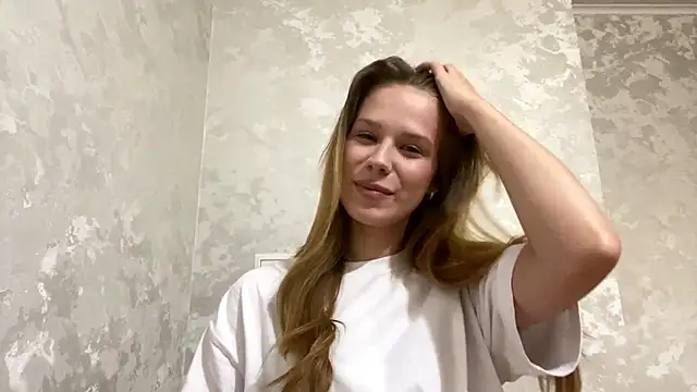 Snapshot of bunnydab chatting on 06.17.26 bunnydab online show from 06.17.26