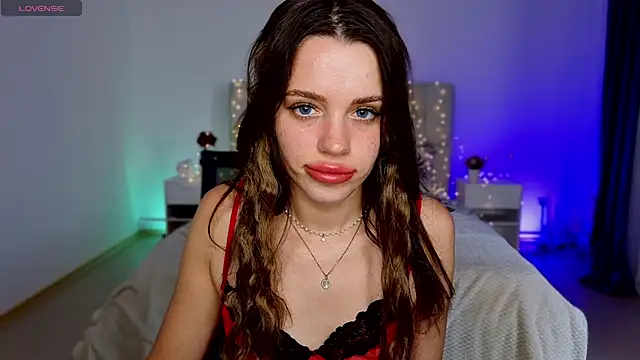 Snapshot of Little_cuti1e chatting on 07.05.26 Little cuti1e online show from 07.05.26
