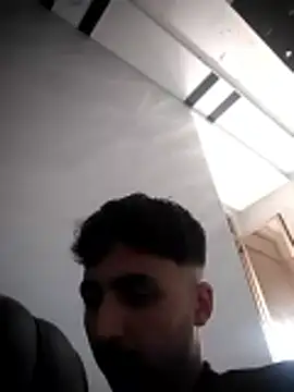 Snapshot of achraf31 chatting on 06.19.26 achraf31 online show from 06.19.26