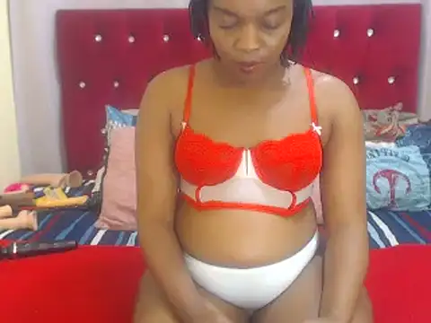 Snapshot of Ebonyblackbootyclitt83 chatting on 07.12.26 Ebonyblackbootyclitt83 online show from 07.12.26