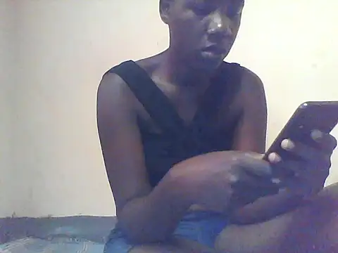Snapshot of African_petite_godess chatting on 06.17.26 African petite godess online show from 06.17.26