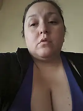 Snapshot of solcurvytriplxx chatting on 06.26.26 solcurvytriplxx online show from 06.26.26