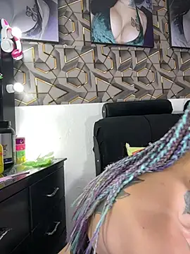 Snapshot of ximena_smiith chatting on 06.18.26 ximena smiith online show from 06.18.26
