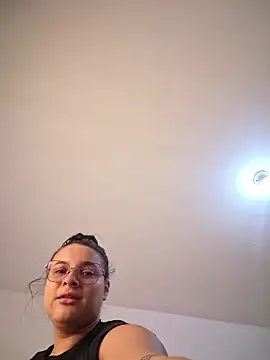 Snapshot of Alliceadams chatting on 07.20.26 Alliceadams online show from 07.20.26