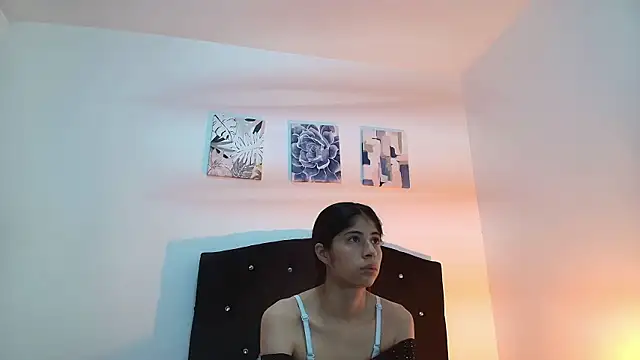 Dahlia  Vixen online show from 07.13.26