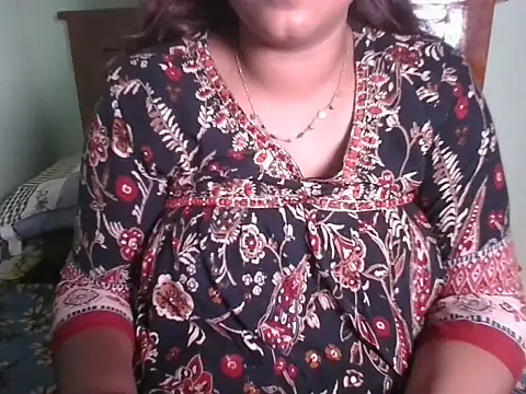 Snapshot of Tamil_Shailu chatting on 07.08.26 Tamil Shailu online show from 07.08.26