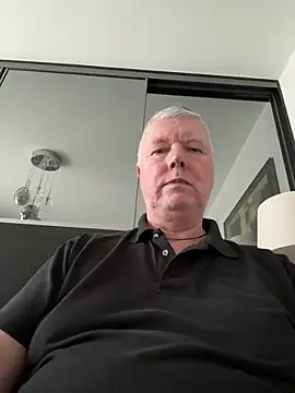 Snapshot of cumboy chatting on 01.28.25 cumboy online show from 01.28.25