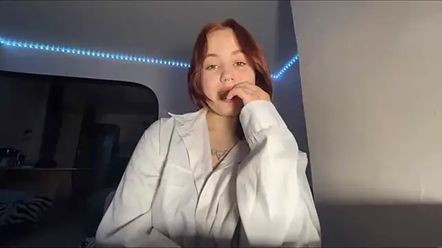 Snapshot of rinavixx chatting on 06.22.26 rinavixx online show from 06.22.26