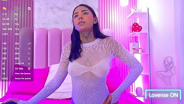 Snapshot of LunaRose18 chatting on 07.19.26 LunaRose18 online show from 07.19.26