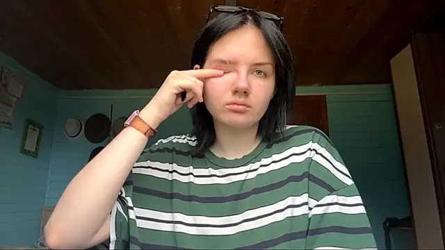Snapshot of AnnelieseRamirel chatting on 06.18.26 AnnelieseRamirel online show from 06.18.26