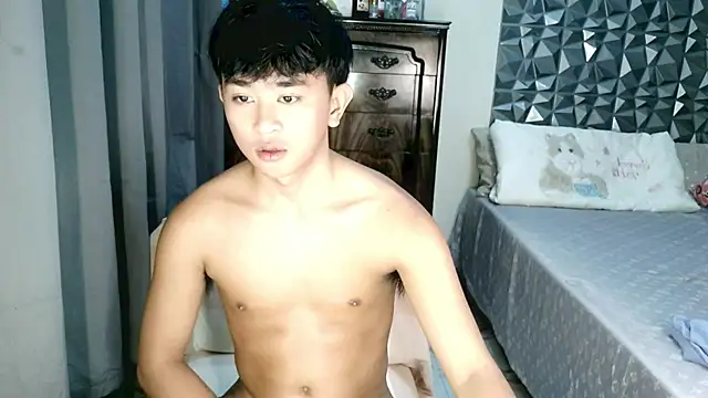 Snapshot of Xasianhotboy chatting on 07.06.26 Xasianhotboy online show from 07.06.26