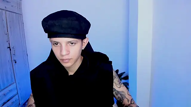 Snapshot of tylerrnova chatting on 07.22.26 tylerrnova online show from 07.22.26