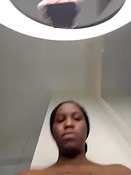 Snapshot of Virgin_shawrie chatting on 06.18.26 Virgin shawrie online show from 06.18.26