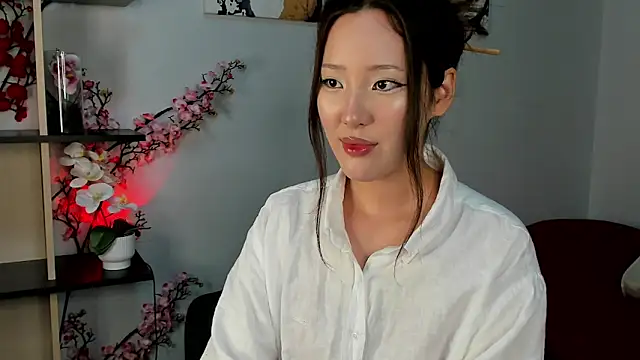 Snapshot of Lillie_sunn chatting on 06.21.26 Lillie sunn online show from 06.21.26