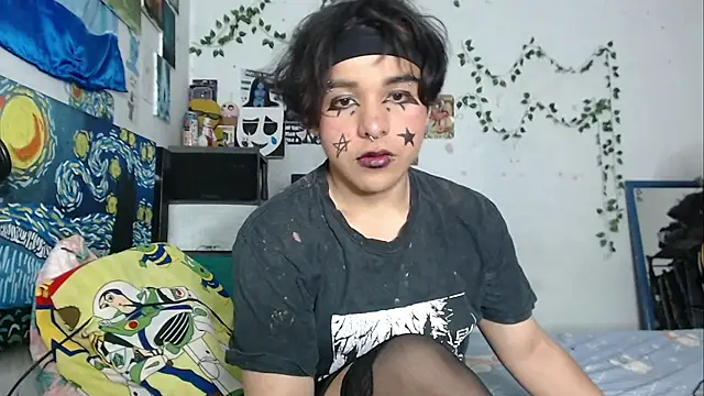 Snapshot of Tiff_-Styles chatting on 07.15.26 Tiff -Styles online show from 07.15.26