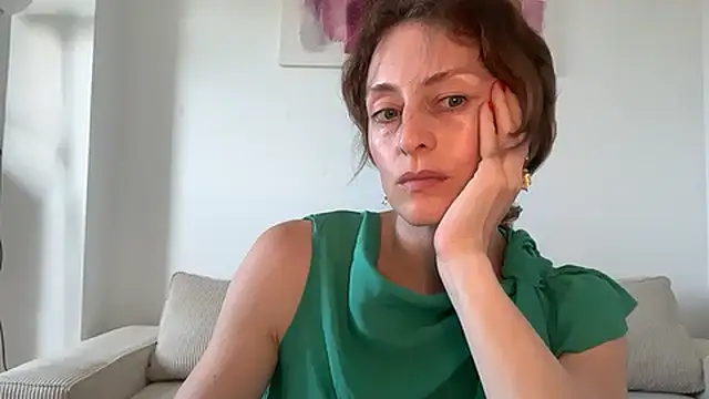 Snapshot of Cirellasi chatting on 06.26.26 Cirellasi online show from 06.26.26