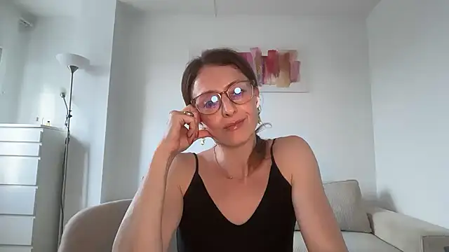 Snapshot of Cirellasi chatting on 07.02.26 Cirellasi online show from 07.02.26