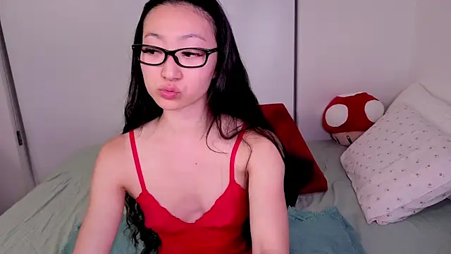 Snapshot of MySweetSofie chatting on 05.08.26 MySweetSofie online show from 05.08.26