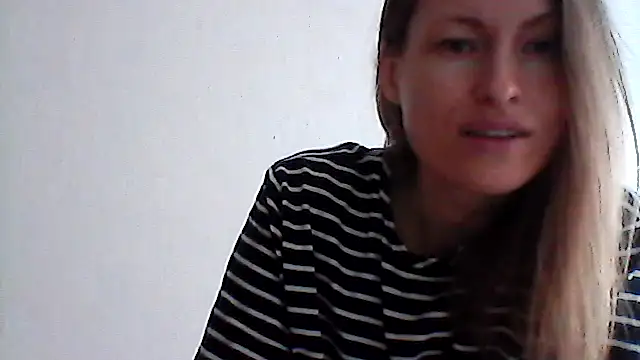 Snapshot of Nimetta chatting on 07.14.26 Nimetta online show from 07.14.26