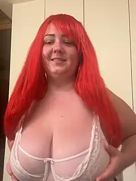 Snapshot of Liliabuton chatting on 07.18.26 Liliabuton online show from 07.18.26