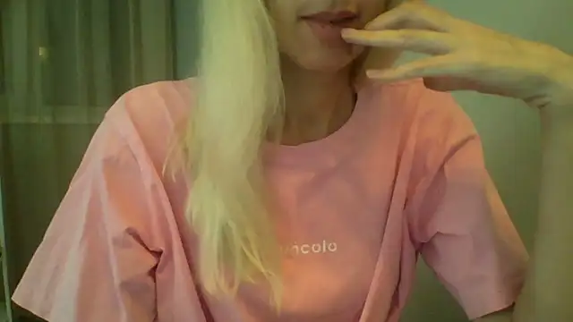 Snapshot of Sorielleki chatting on 07.07.26 Sorielleki online show from 07.07.26