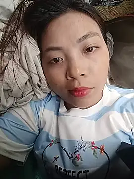 Snapshot of -Le_Miu-01 chatting on 06.27.26 -Le Miu-01 online show from 06.27.26