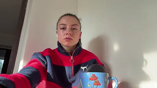 Snapshot of Monicaqte chatting on 07.19.26 Monicaqte online show from 07.19.26