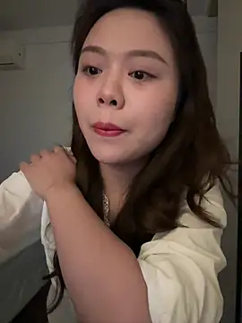 Snapshot of 200415zhou chatting on 06.24.26 200415zhou online show from 06.24.26