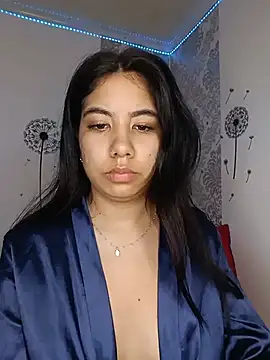Snapshot of AylinLove_ chatting on 07.13.26 AylinLove online show from 07.13.26