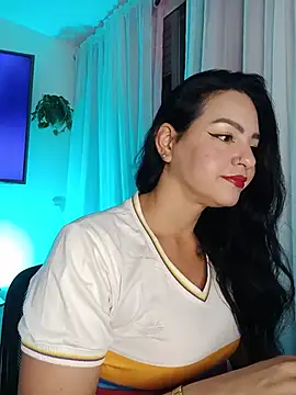 Snapshot of WandaArias chatting on 07.05.26 WandaArias online show from 07.05.26