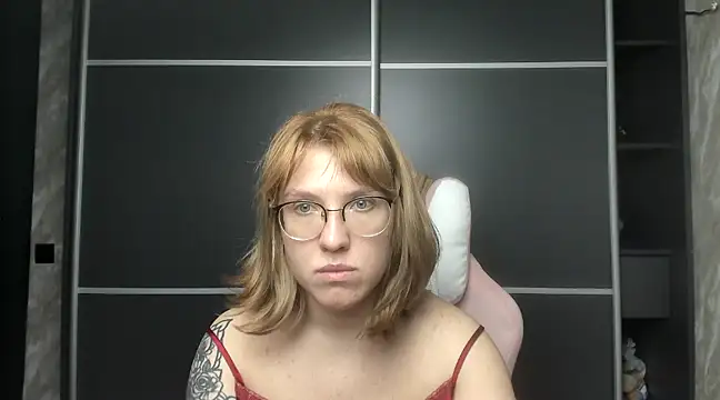 Reginasmilee online show from 02.08.25