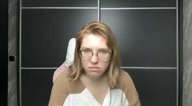 Reginasmilee online show from 02.09.25