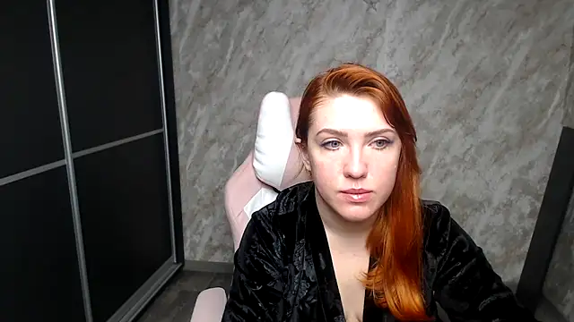 Snapshot of Reginasmilee chatting on 02.06.26 Reginasmilee online show from 02.06.26