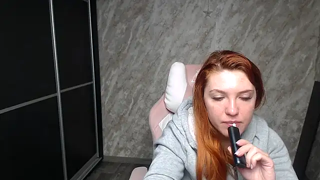 Snapshot of Reginasmilee chatting on 02.07.26 Reginasmilee online show from 02.07.26