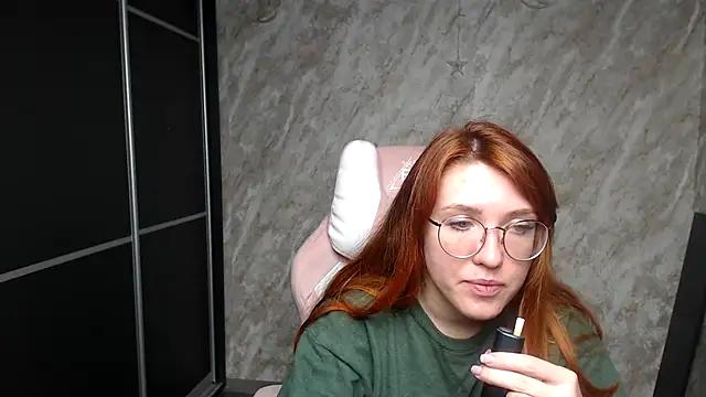 Snapshot of Reginasmilee chatting on 02.10.26 Reginasmilee online show from 02.10.26