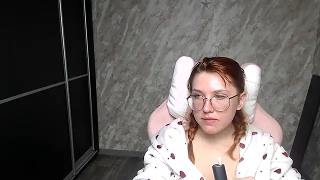 Snapshot of Reginasmilee chatting on 02.21.26 Reginasmilee online show from 02.21.26