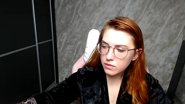 Snapshot of Reginasmilee chatting on 02.25.26 Reginasmilee online show from 02.25.26