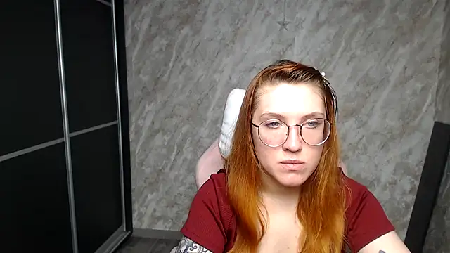 Snapshot of Reginasmilee chatting on 02.28.26 Reginasmilee online show from 02.28.26