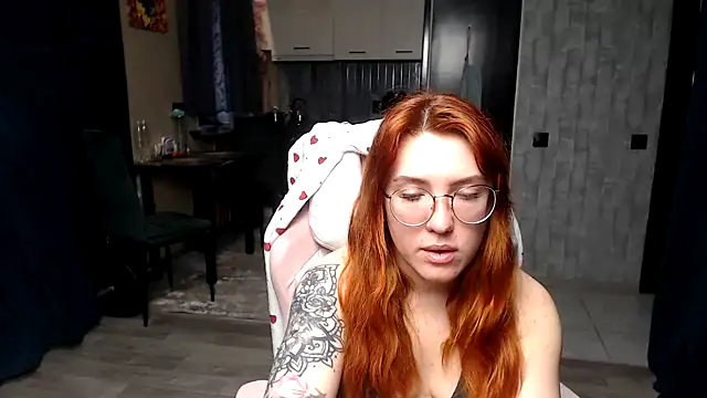 Reginasmilee online show from 03.25.26