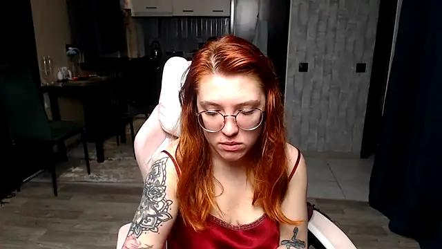 Reginasmilee online show from 03.30.26