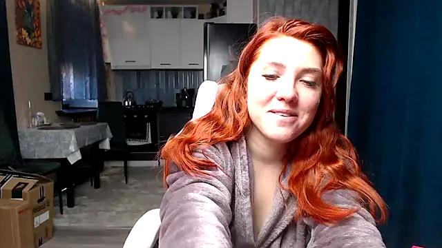 Snapshot of Reginasmilee chatting on 05.04.26 Reginasmilee online show from 05.04.26