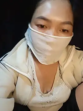 Snapshot of Hiha-nn chatting on 07.28.26 Hiha-nn online show from 07.28.26